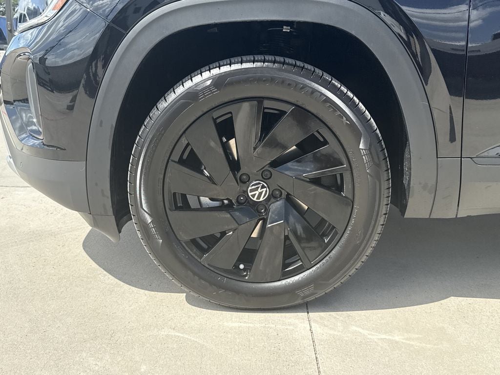 2026 Volkswagen Atlas Cross Sport SE w/Technology
