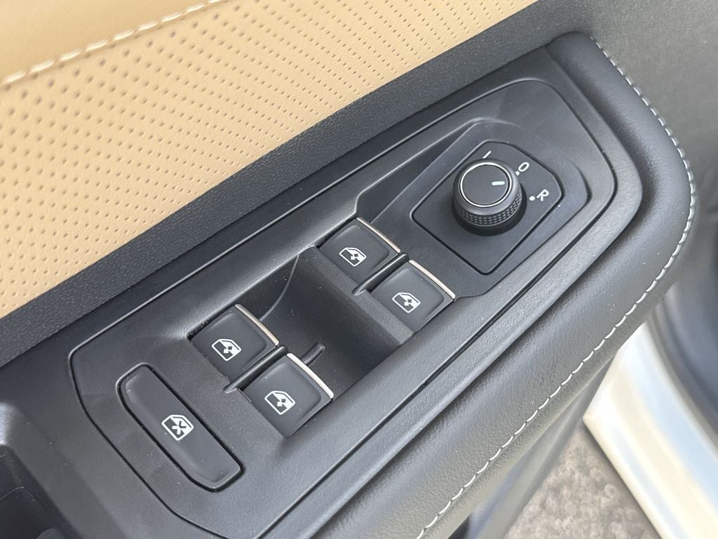 2026 Volkswagen Atlas Cross Sport SE w/Technology