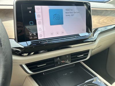 2026 Volkswagen Atlas SE w/Technology