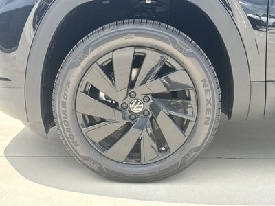2026 Volkswagen Atlas SE w/Technology
