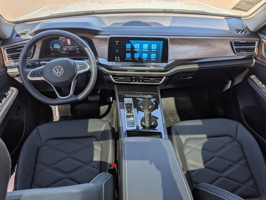 2025 Volkswagen Atlas 2.0T SE w/Technology