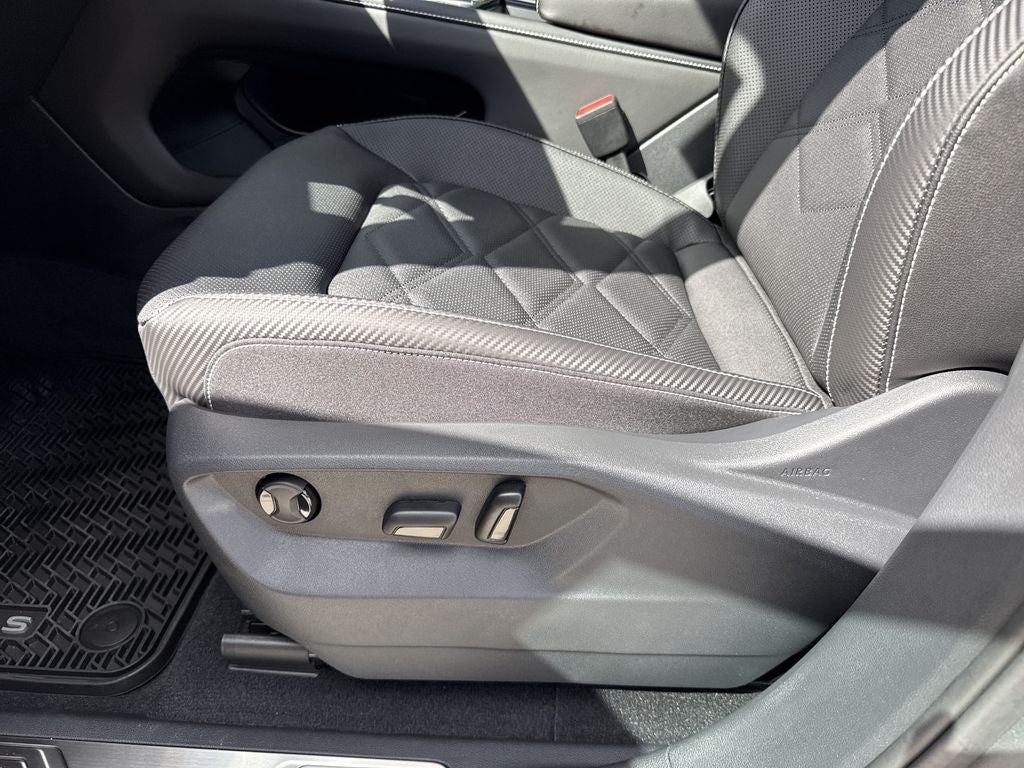2026 Volkswagen Atlas Cross Sport SE w/Technology