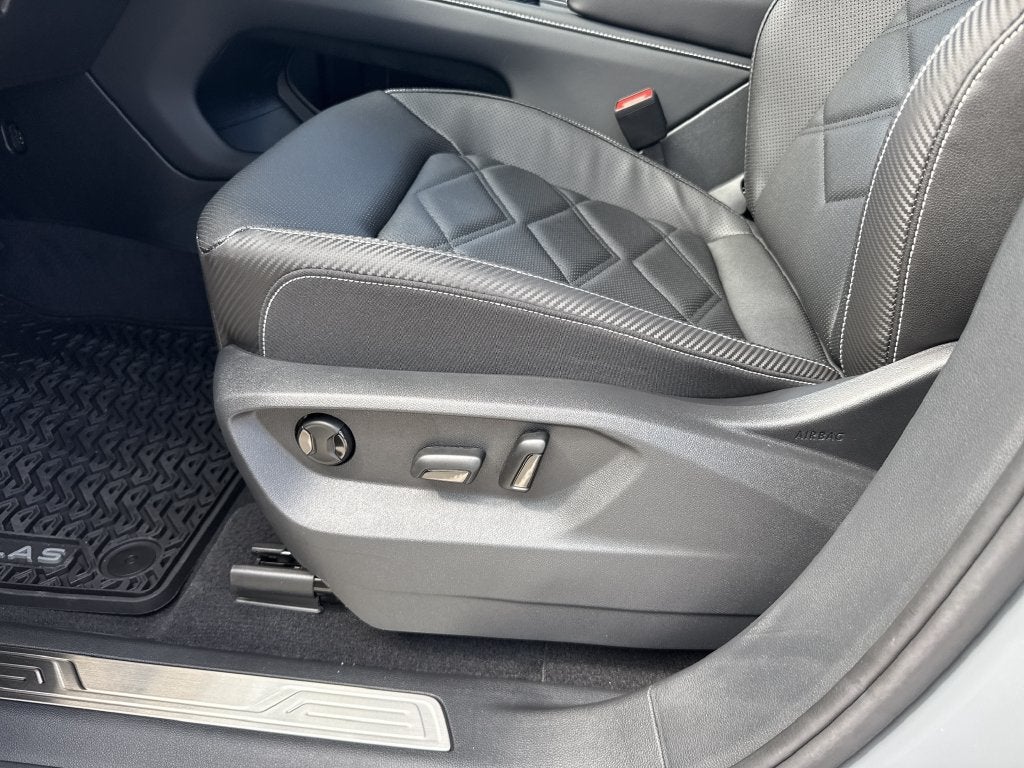 2026 Volkswagen Atlas Cross Sport SE w/Technology