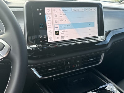 2026 Volkswagen Atlas Cross Sport SE w/Technology