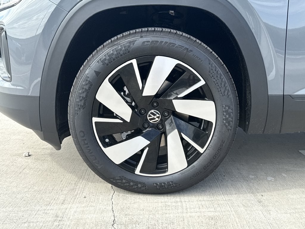 2026 Volkswagen Atlas Cross Sport SE w/Technology