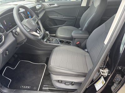2026 Volkswagen Taos 1.5T SE Black