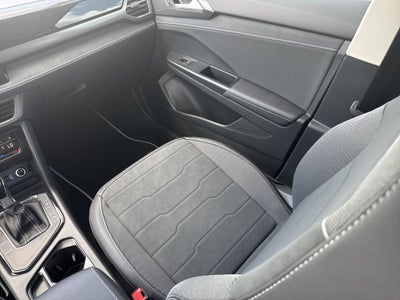 2026 Volkswagen Taos 1.5T SE Black