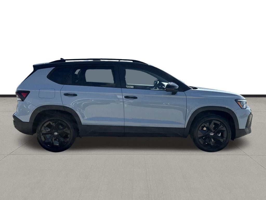 2026 Volkswagen Taos 1.5T SE Black