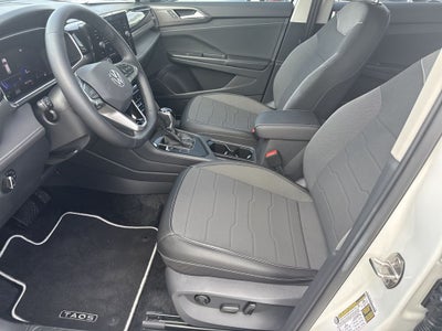 2026 Volkswagen Taos 1.5T SE Black