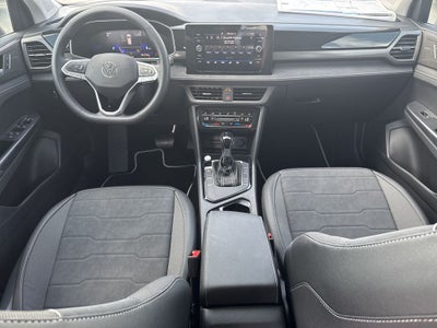 2026 Volkswagen Taos 1.5T SE Black