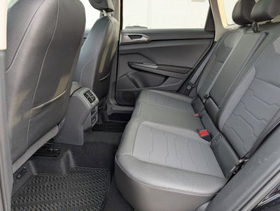 2026 Volkswagen Taos 1.5T SE Black