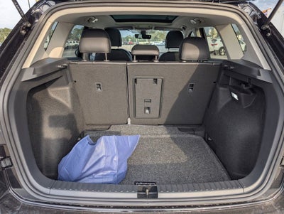 2026 Volkswagen Taos 1.5T SE Black