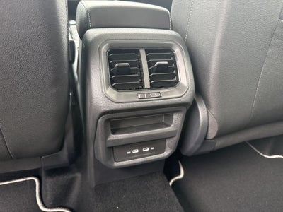 2026 Volkswagen Taos 1.5T SE Black