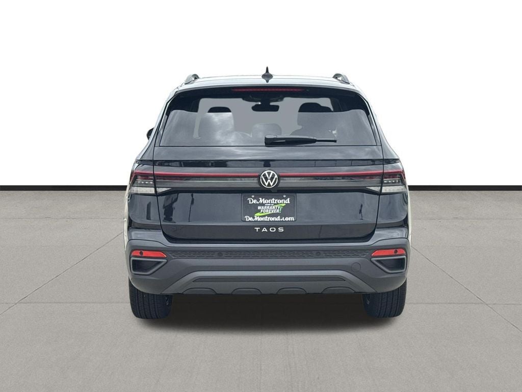 2026 Volkswagen Taos 1.5T SE Black