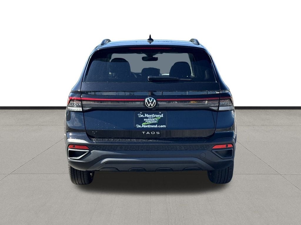 2026 Volkswagen Taos 1.5T SE Black