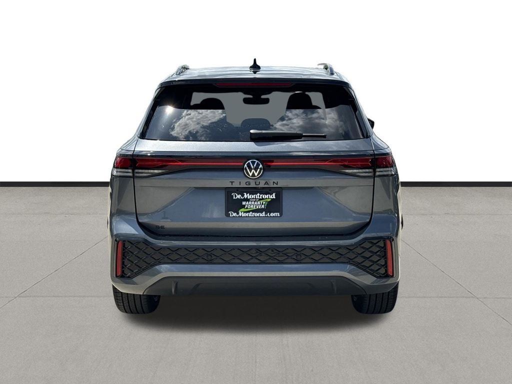 2026 Volkswagen Tiguan 2.0T SE R-Line Black