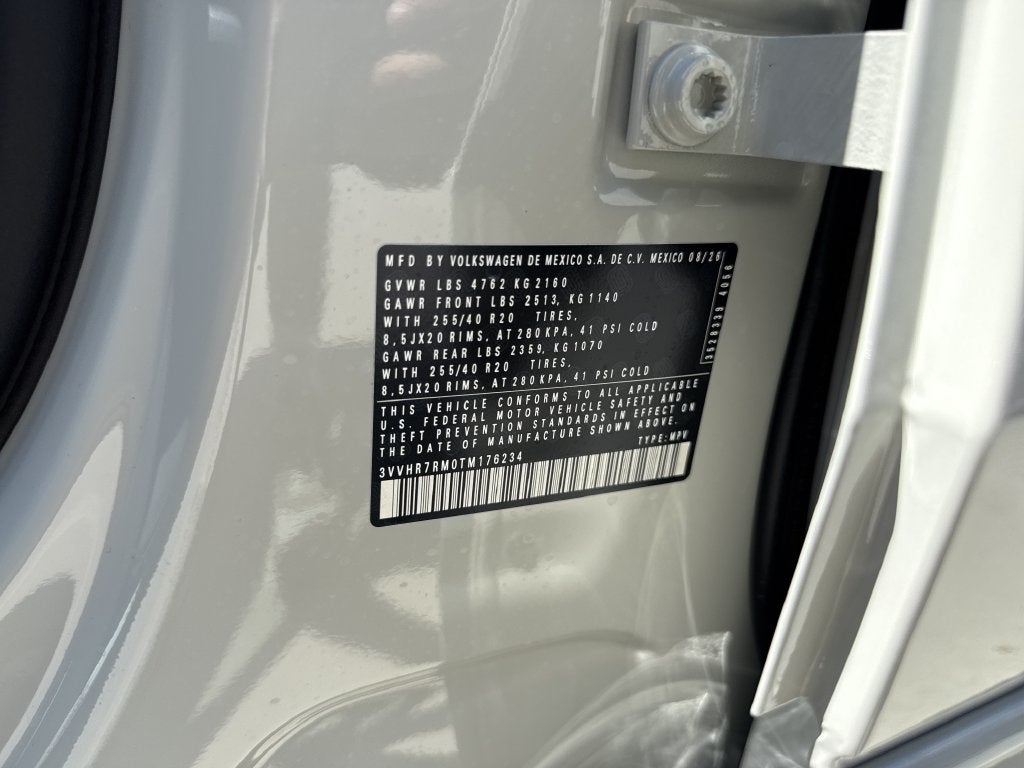 2026 Volkswagen Tiguan SE R-Line Black