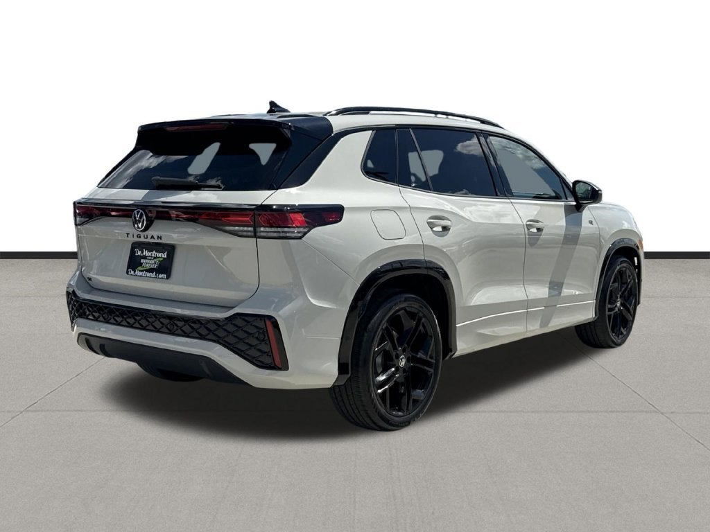 2026 Volkswagen Tiguan SE R-Line Black