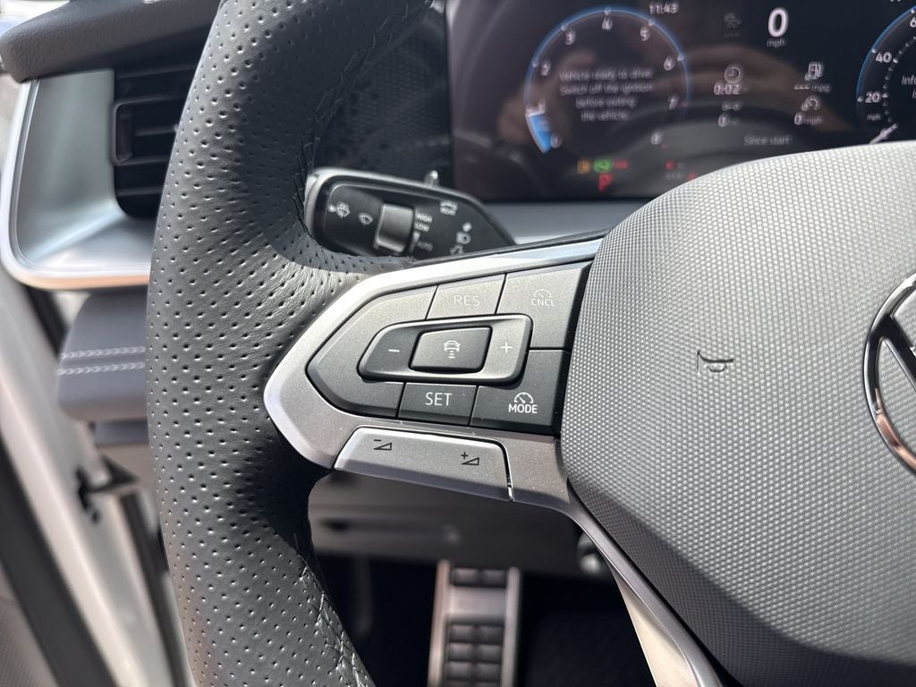 2026 Volkswagen Tiguan 2.0T SE R-Line Black