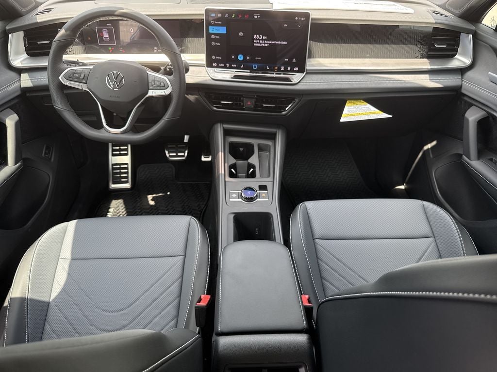 2026 Volkswagen Tiguan 2.0T SE R-Line Black
