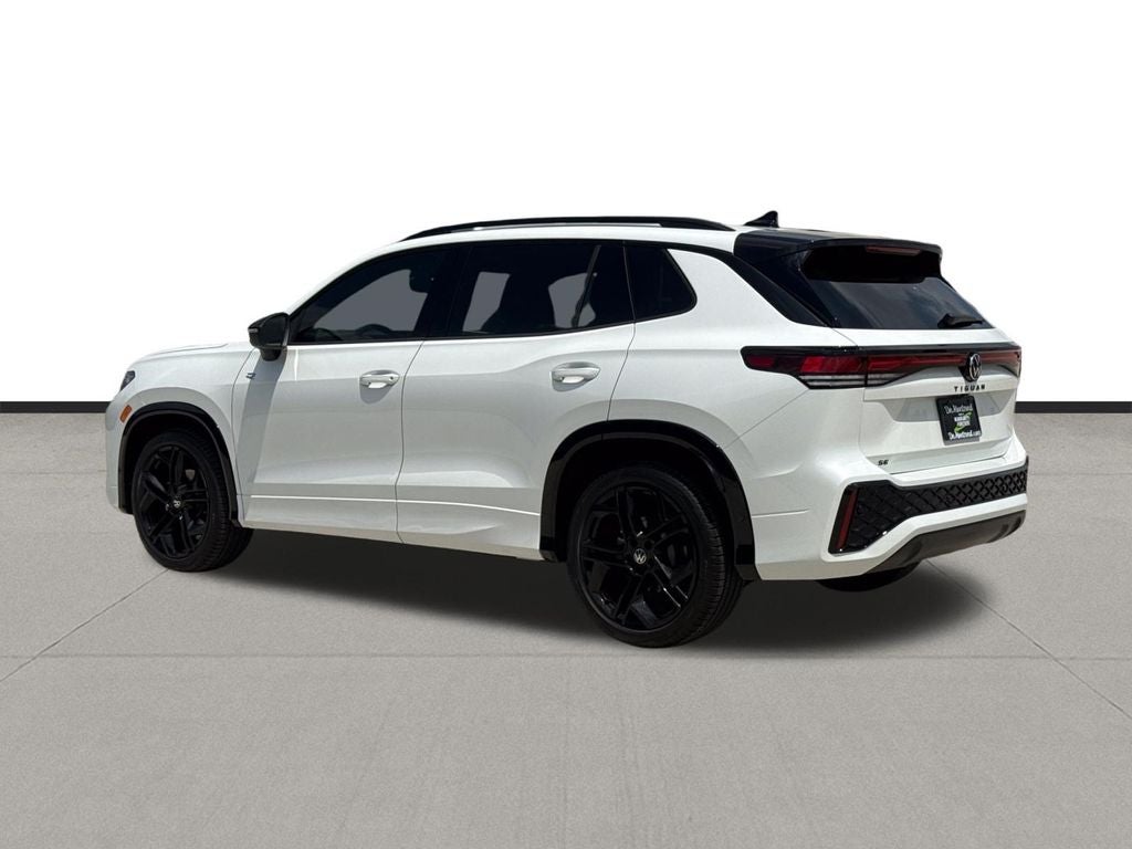 2026 Volkswagen Tiguan 2.0T SE R-Line Black