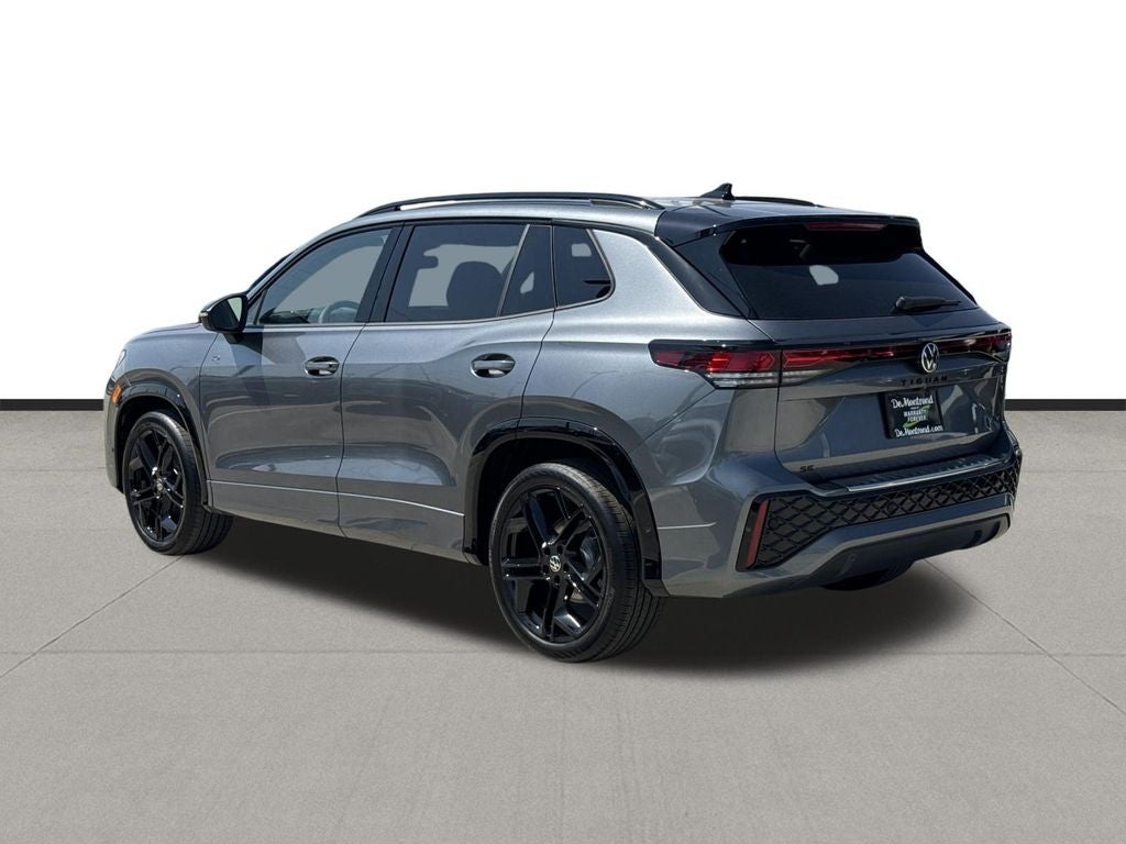 2026 Volkswagen Tiguan 2.0T SE R-Line Black