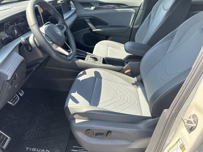 2026 Volkswagen Tiguan SE R-Line Black