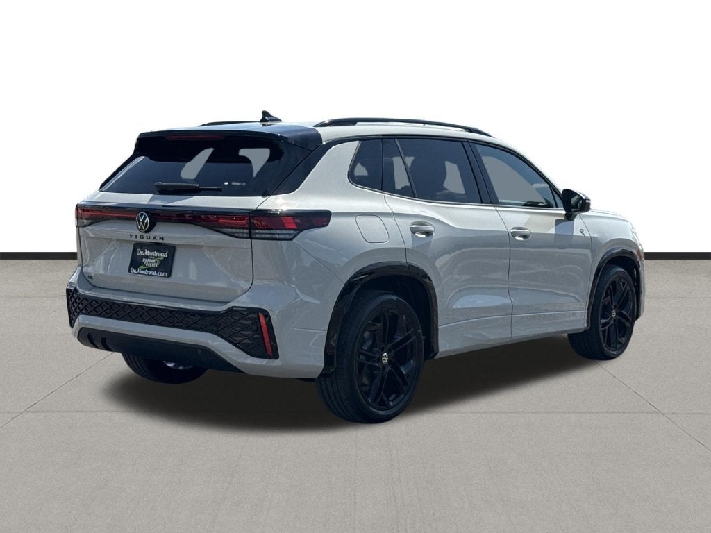 2026 Volkswagen Tiguan SE R-Line Black