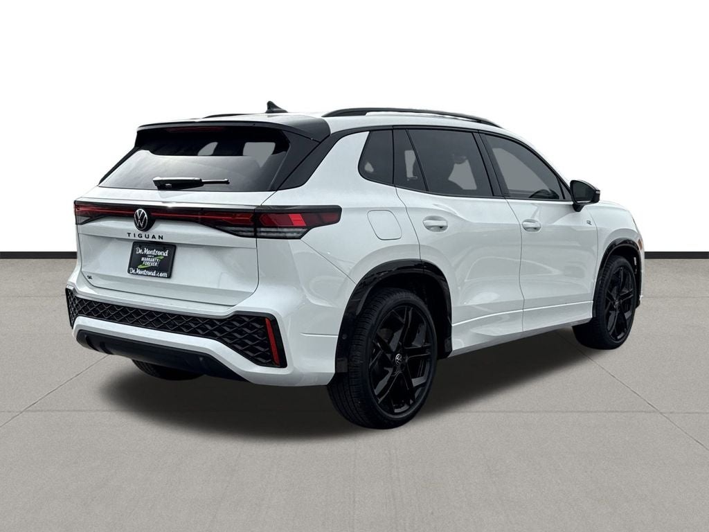 2026 Volkswagen Tiguan 2.0T SE R-Line Black