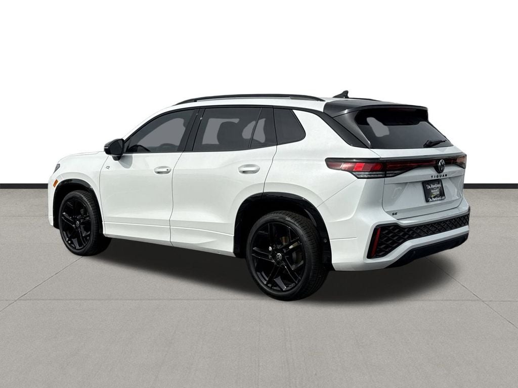 2026 Volkswagen Tiguan 2.0T SE R-Line Black