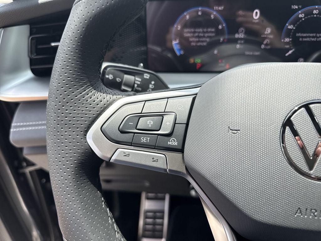 2026 Volkswagen Tiguan 2.0T SE R-Line Black