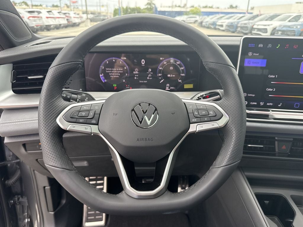 2026 Volkswagen Tiguan 2.0T SE R-Line Black