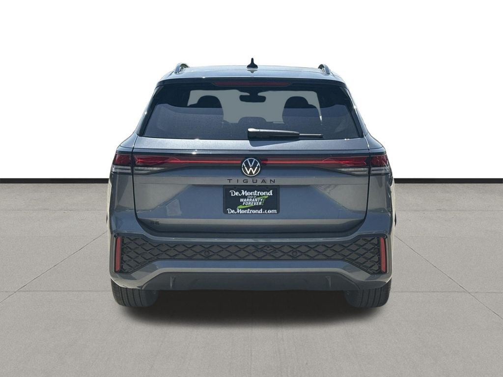 2026 Volkswagen Tiguan 2.0T SE R-Line Black