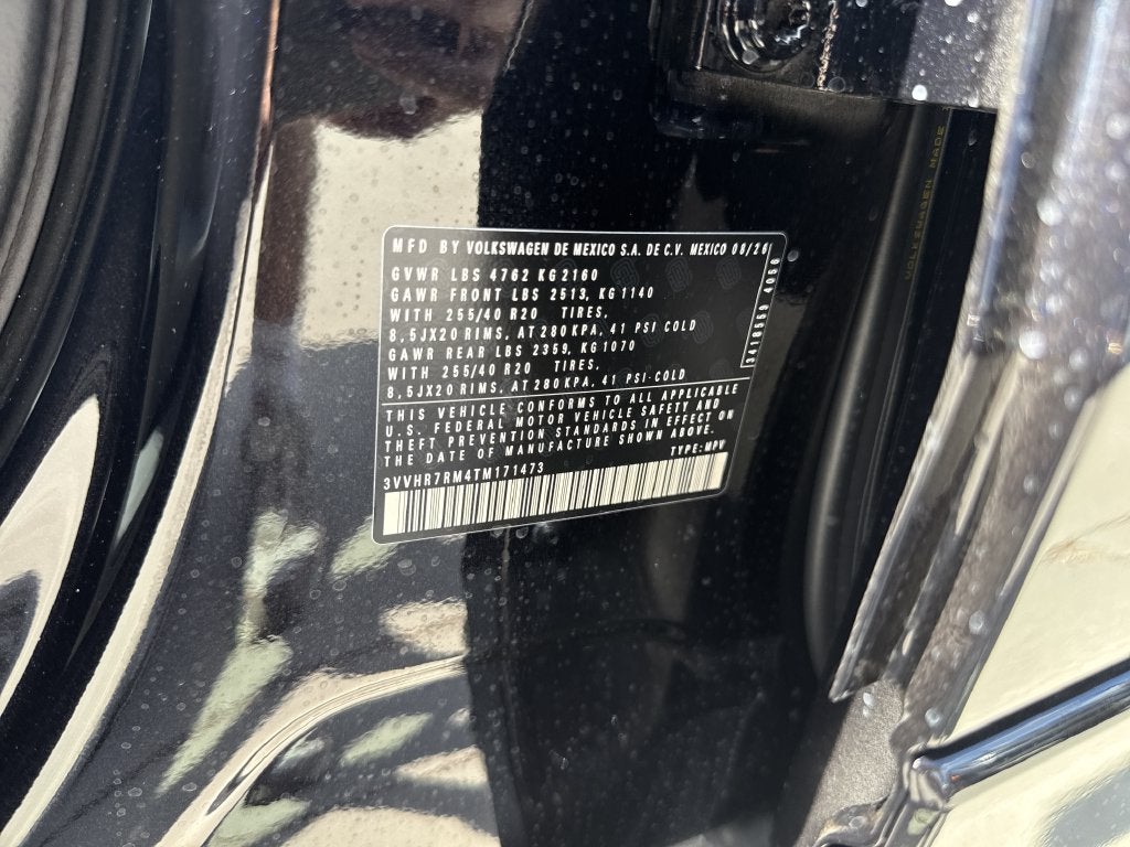 2026 Volkswagen Tiguan SE R-Line Black