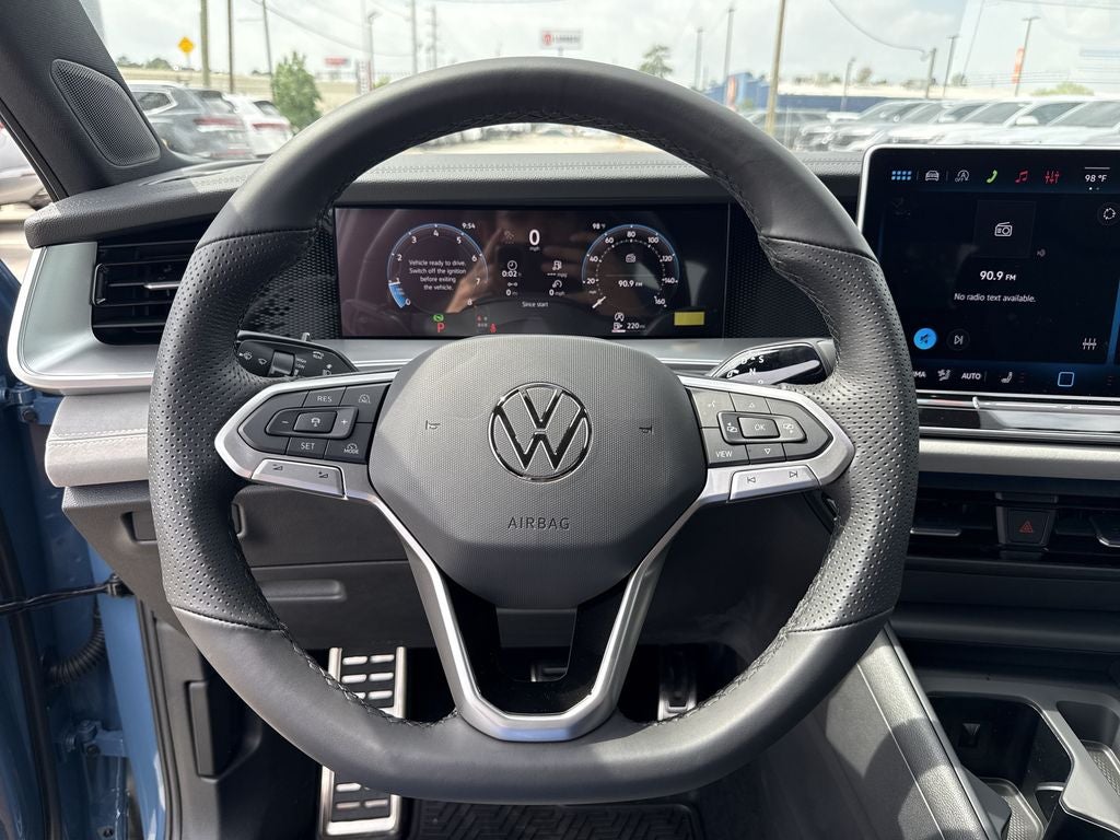2026 Volkswagen Tiguan 2.0T SE R-Line Black