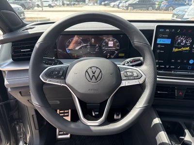 2026 Volkswagen Tiguan 2.0T SE R-Line Black