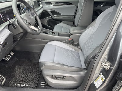 2026 Volkswagen Tiguan 2.0T SE R-Line Black