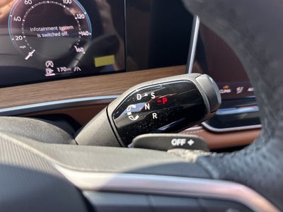 2026 Volkswagen Tiguan 2.0T SEL R-Line