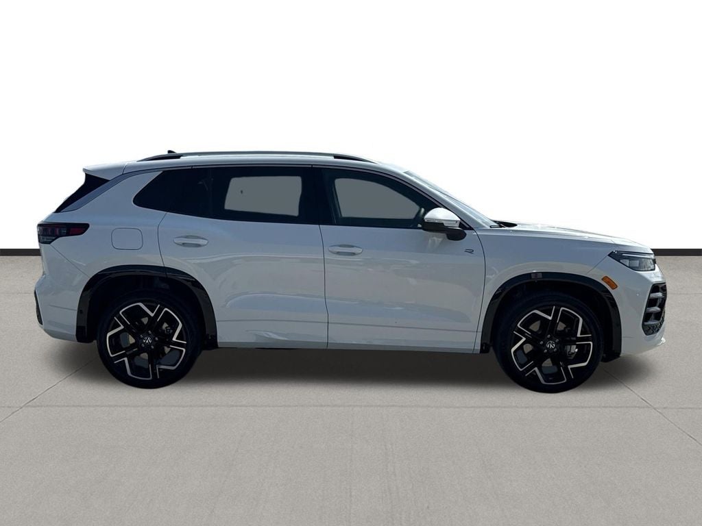2026 Volkswagen Tiguan 2.0T SEL R-Line
