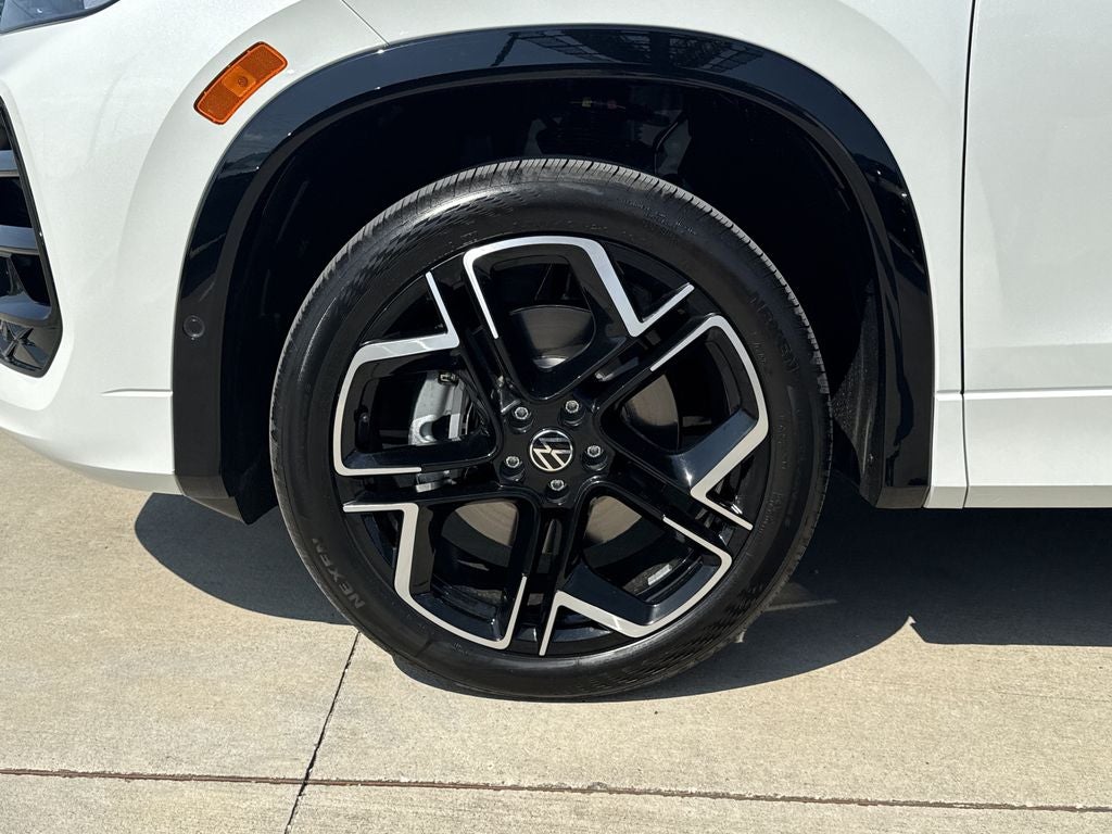 2026 Volkswagen Tiguan 2.0T SEL R-Line