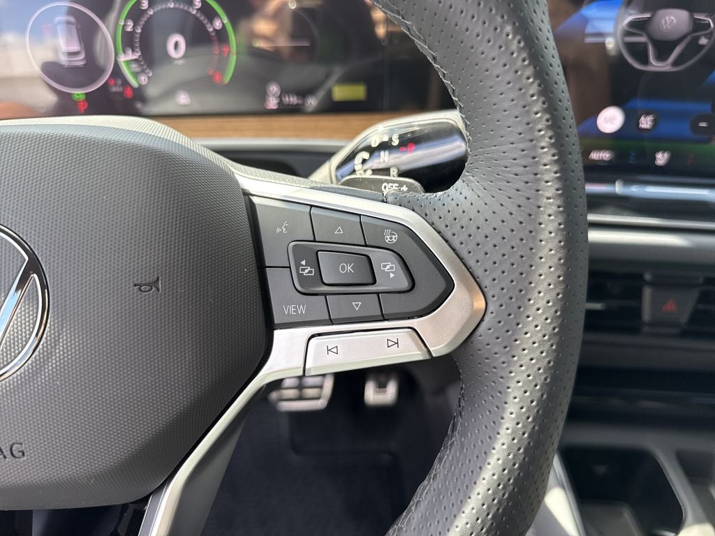 2026 Volkswagen Tiguan 2.0T SEL R-Line Turbo