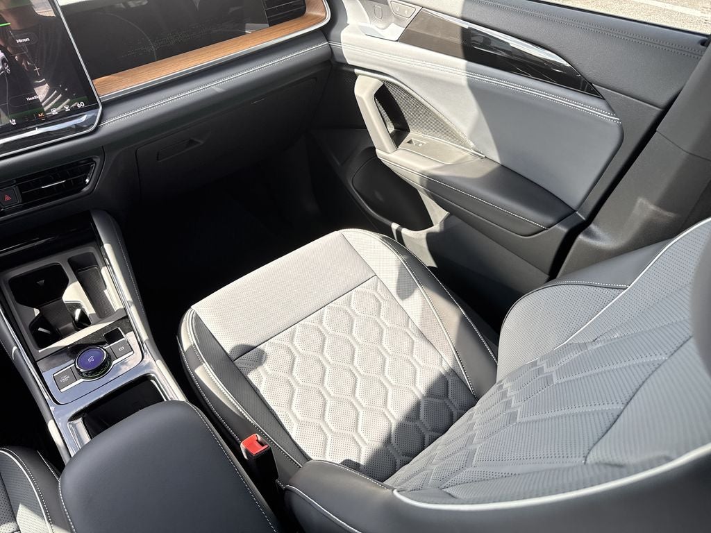 2026 Volkswagen Tiguan 2.0T SEL R-Line Turbo