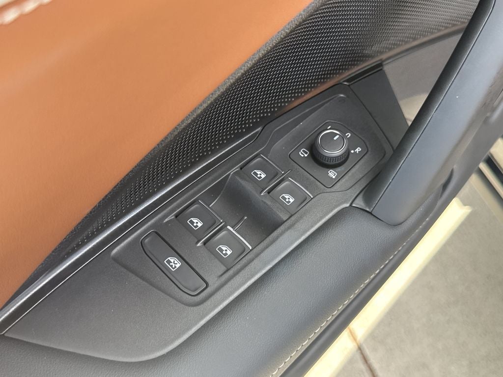 2026 Volkswagen Tiguan 2.0T SEL R-Line