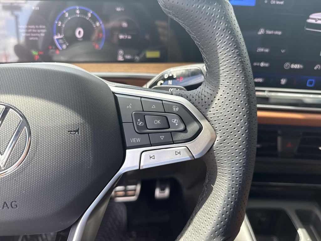 2026 Volkswagen Tiguan 2.0T SEL R-Line