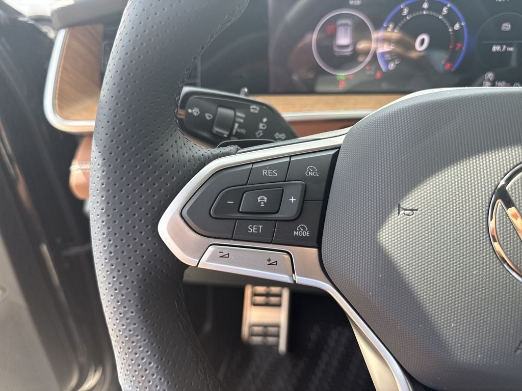 2026 Volkswagen Tiguan 2.0T SEL R-Line