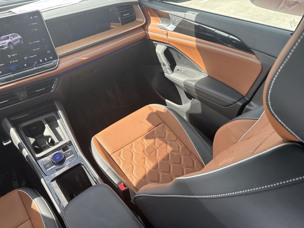2026 Volkswagen Tiguan 2.0T SEL R-Line