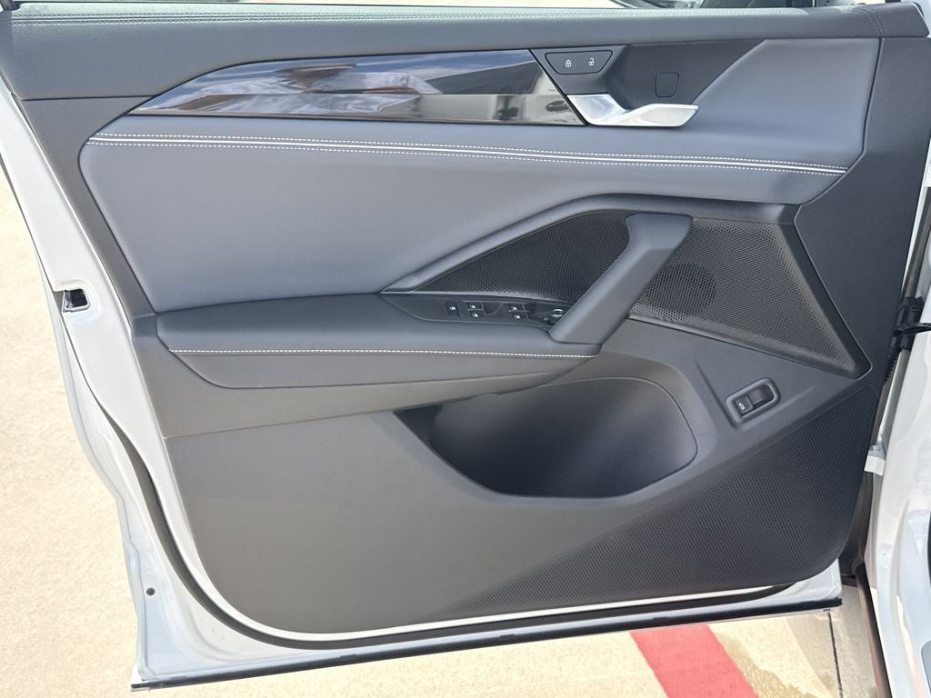 2026 Volkswagen Tiguan 2.0T SEL R-Line