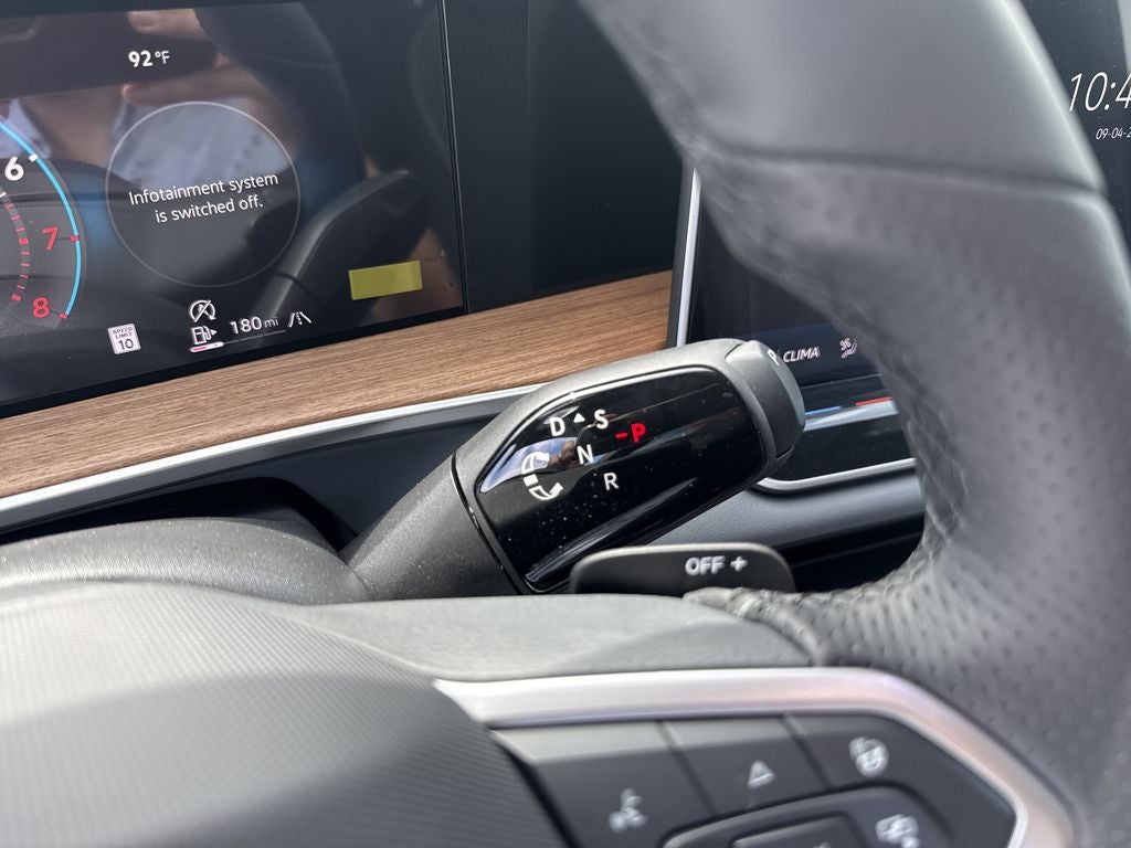 2026 Volkswagen Tiguan 2.0T SEL R-Line
