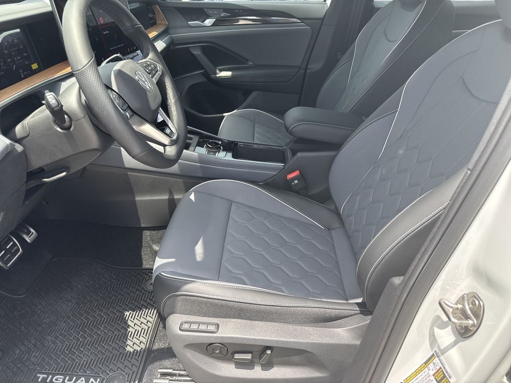 2026 Volkswagen Tiguan 2.0T SEL R-Line Turbo