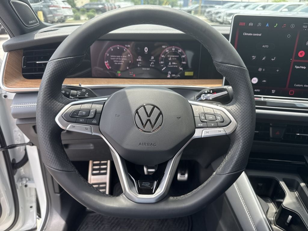 2026 Volkswagen Tiguan 2.0T SEL R-Line Turbo